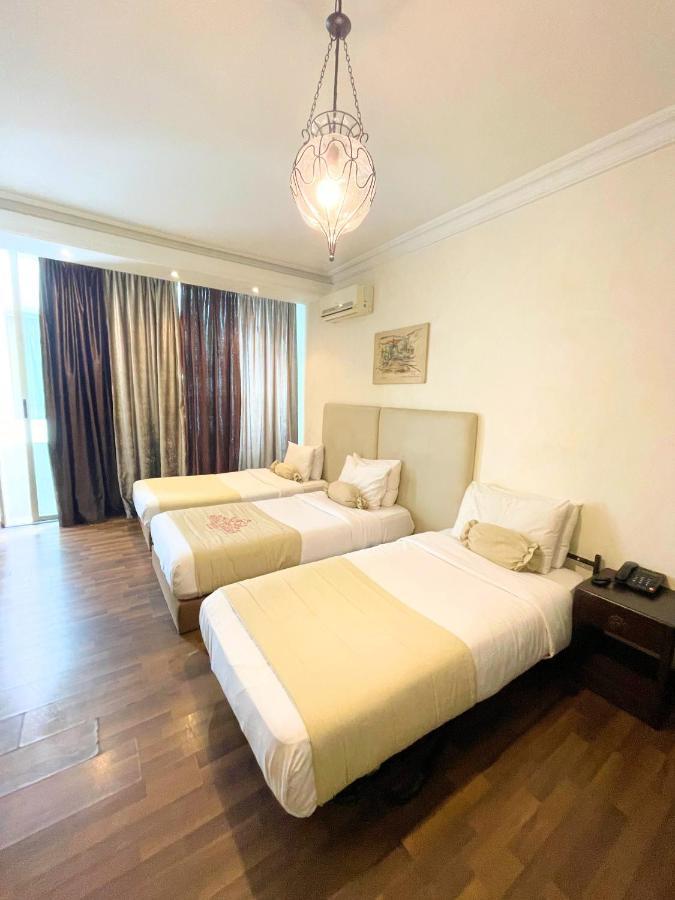 Royal Garden Hotel Beirut Exterior photo